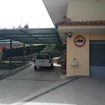 L'agrifoglio Dell'etna לינה וארוחת בוקר 3*
