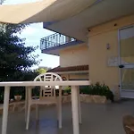 L'agrifoglio Dell'etna לינה וארוחת בוקר
