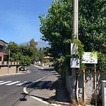 L'agrifoglio Dell'etna טרקסטאני