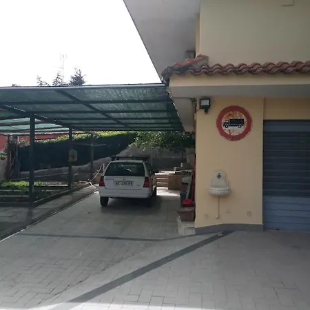 L'agrifoglio Dell'etna Nocleg ze śniadaniem *